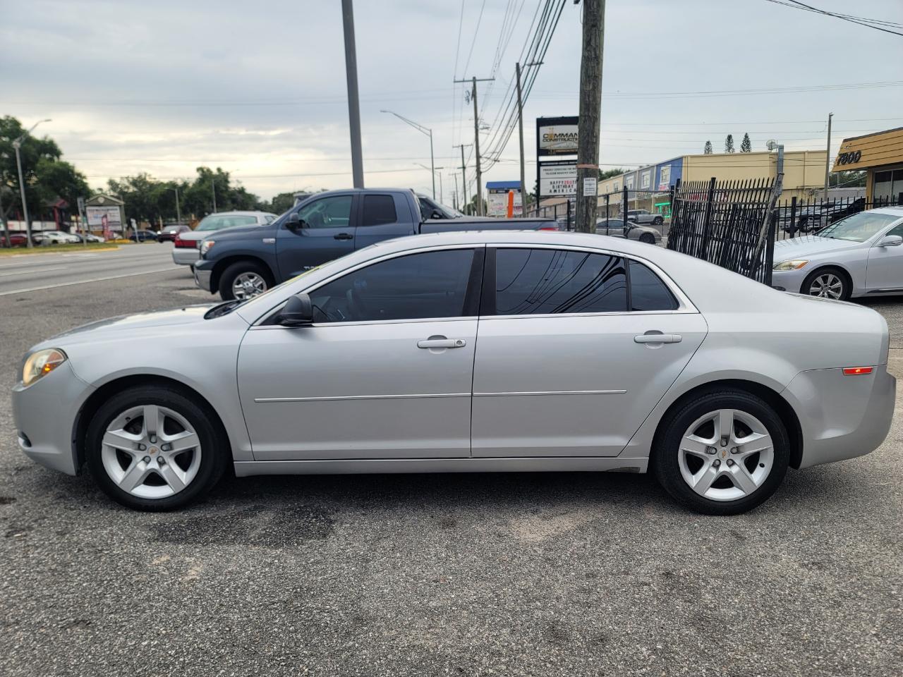 Chevrolet Malibu LS 2011