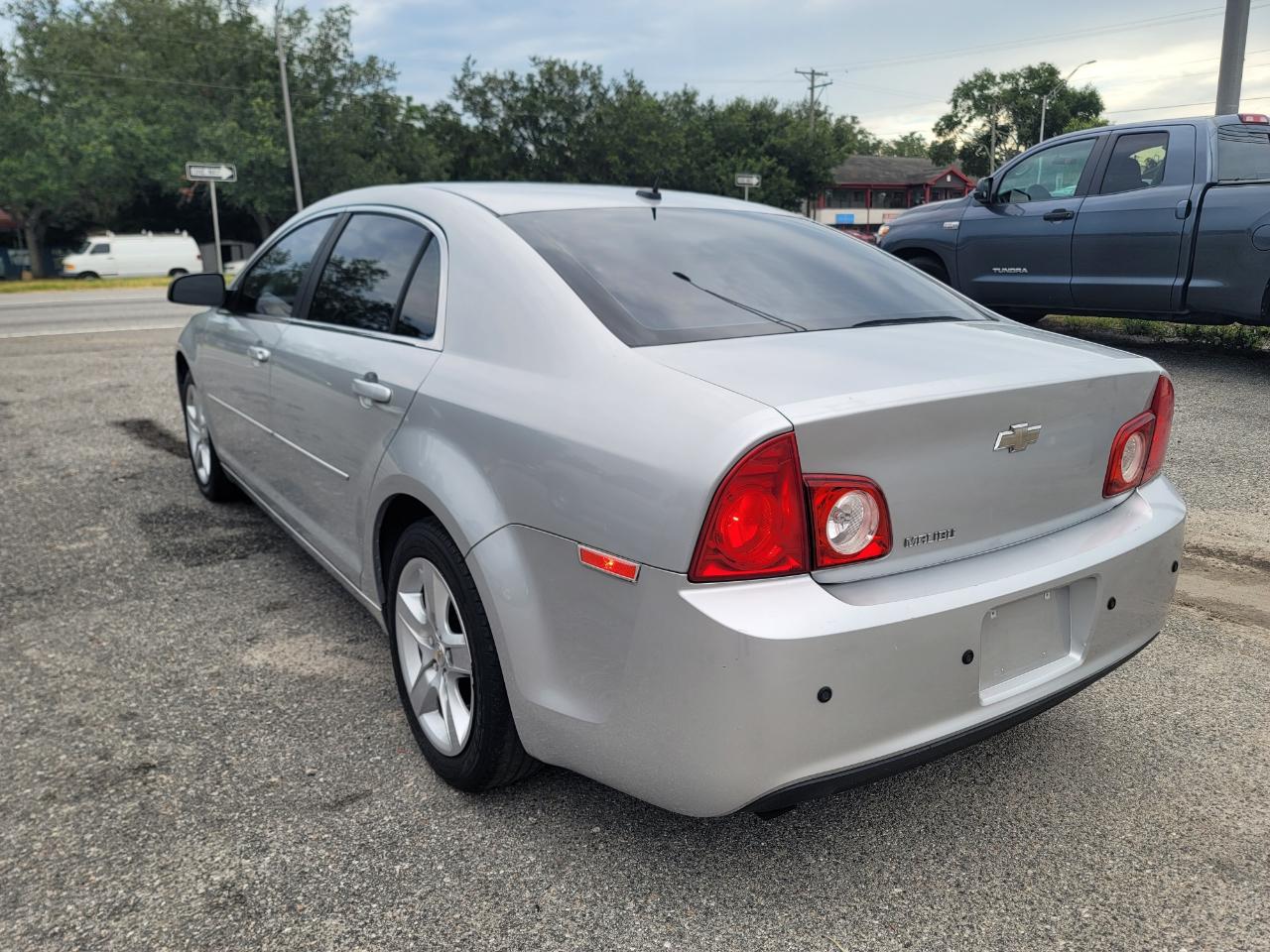 Chevrolet Malibu LS 2011