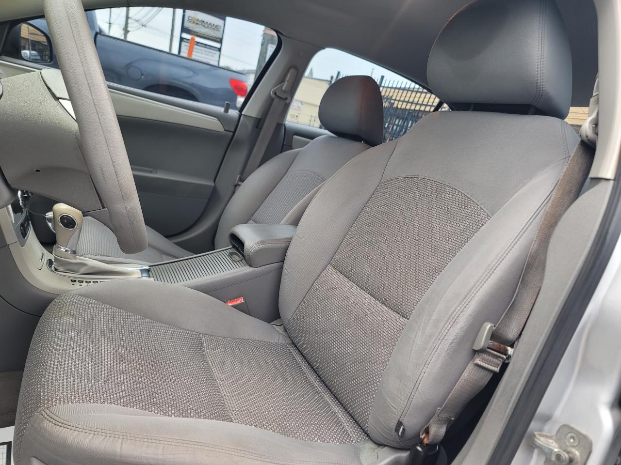 Chevrolet Malibu LS 2011
