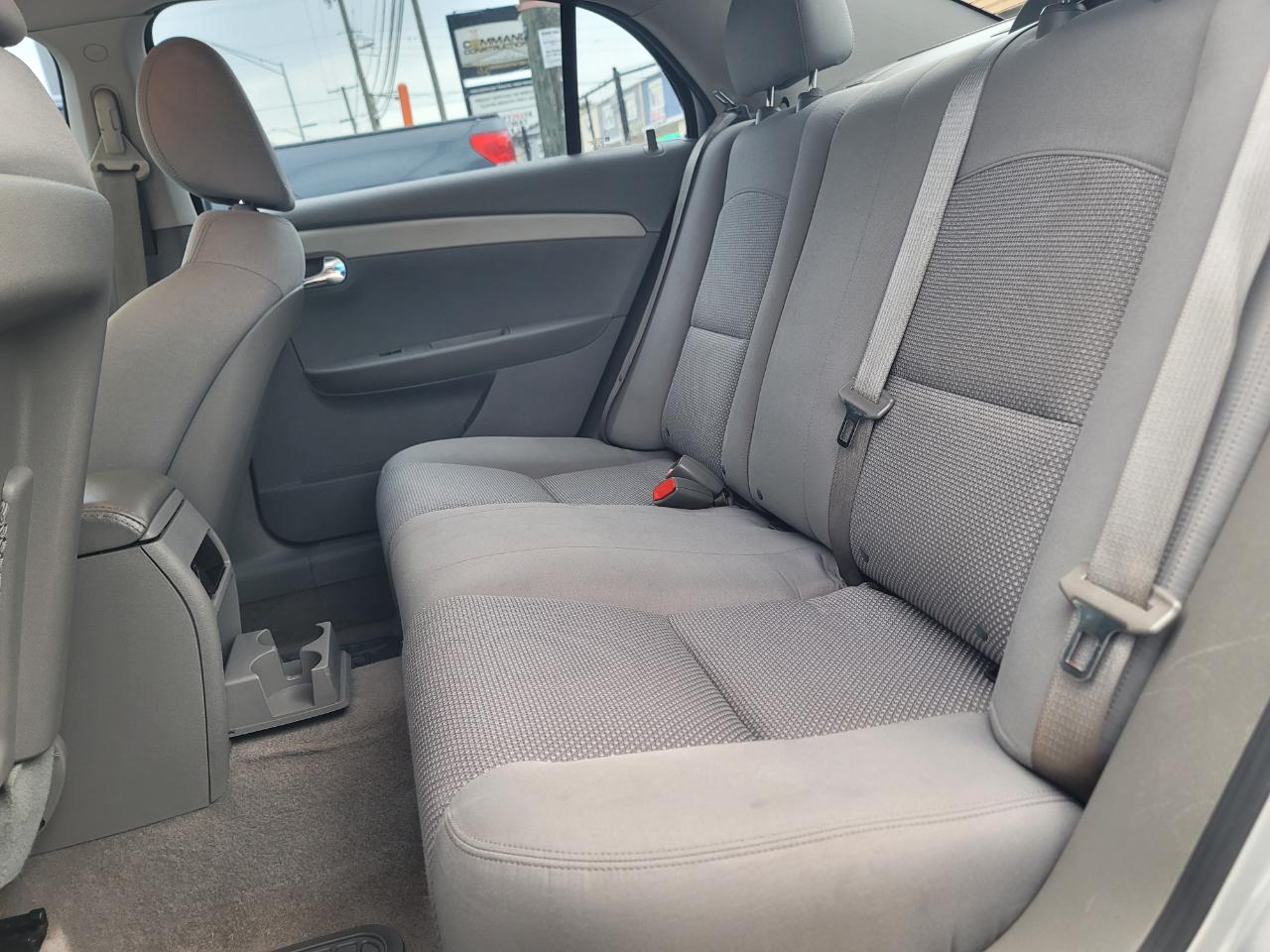 Chevrolet Malibu LS 2011