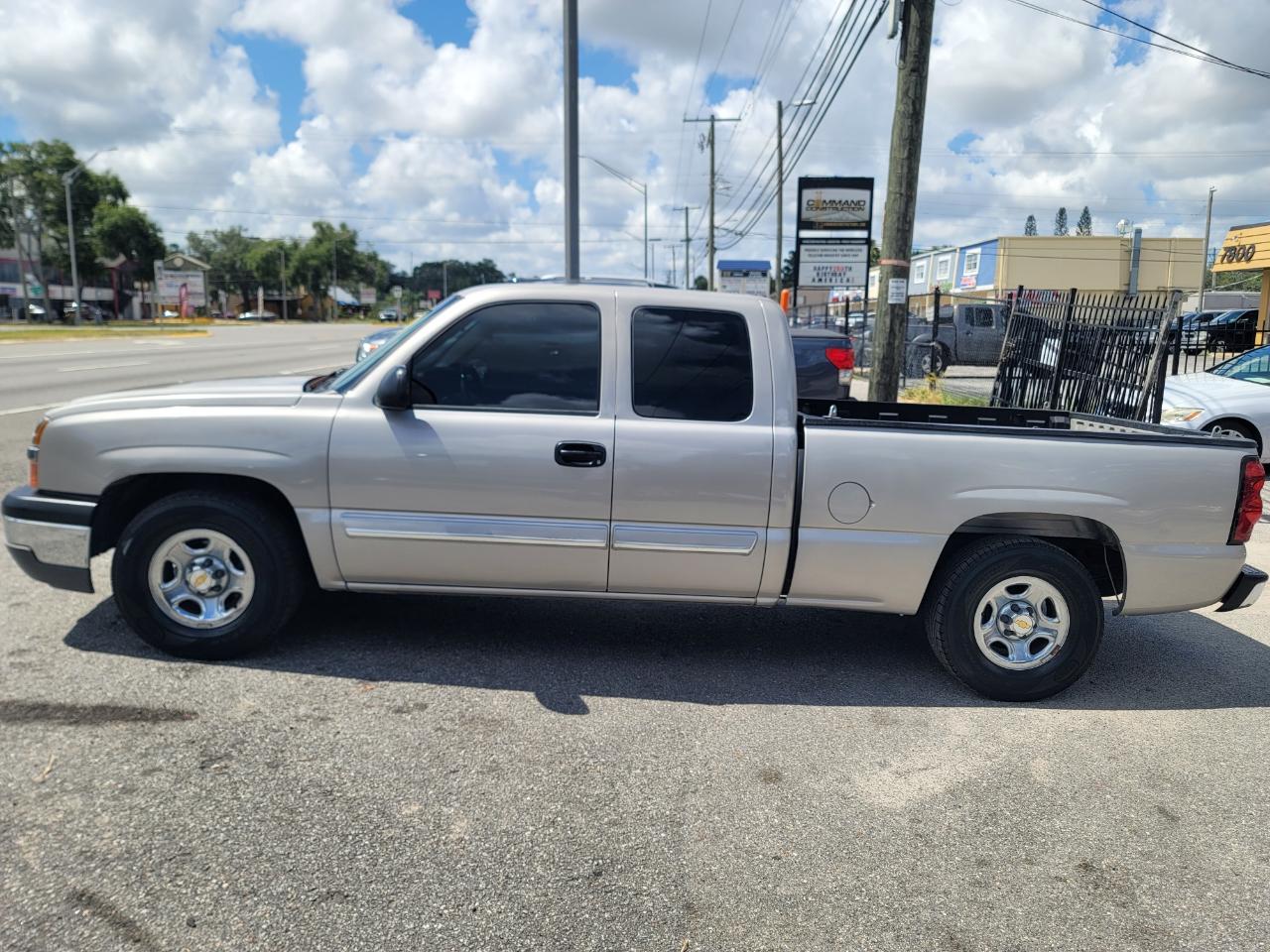 Chevrolet Silverado 1500 Work Truck Ext. Cab Short Bed 2WD 2004