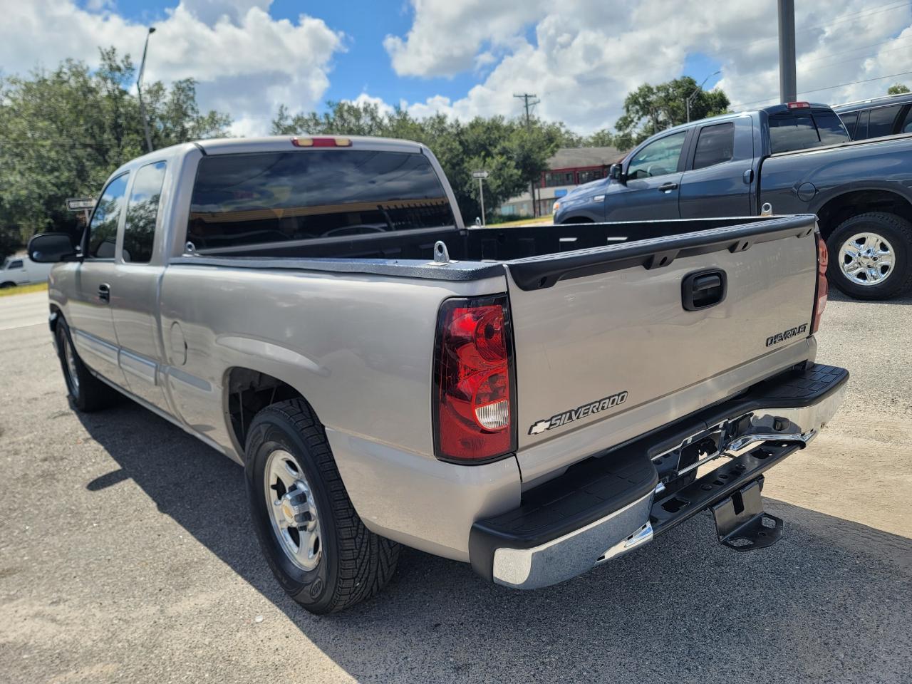 Chevrolet Silverado 1500 Work Truck Ext. Cab Short Bed 2WD 2004