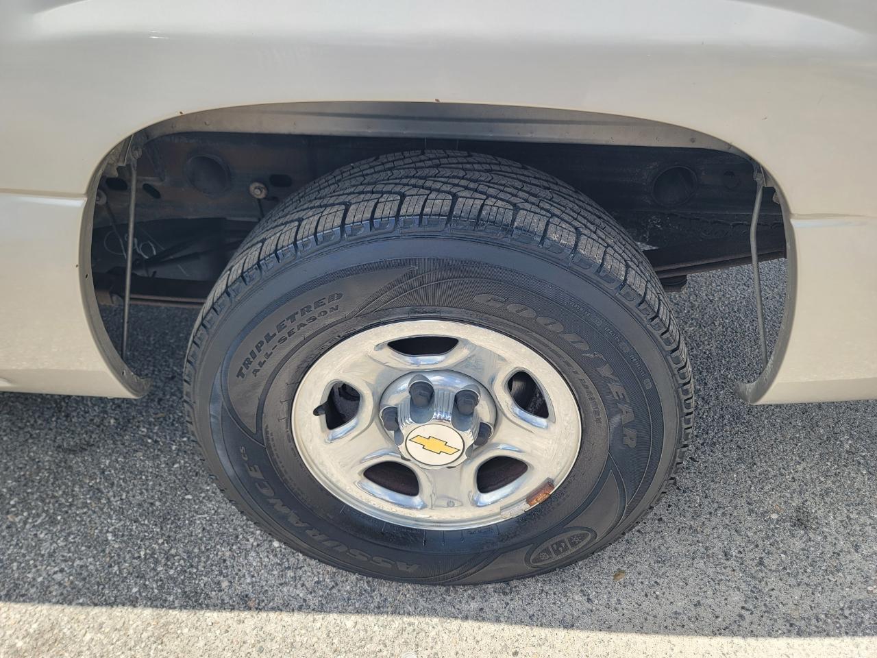 Chevrolet Silverado 1500 Work Truck Ext. Cab Short Bed 2WD 2004
