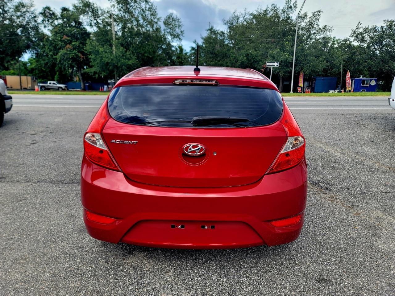 Hyundai Accent GS 5-Door 2013