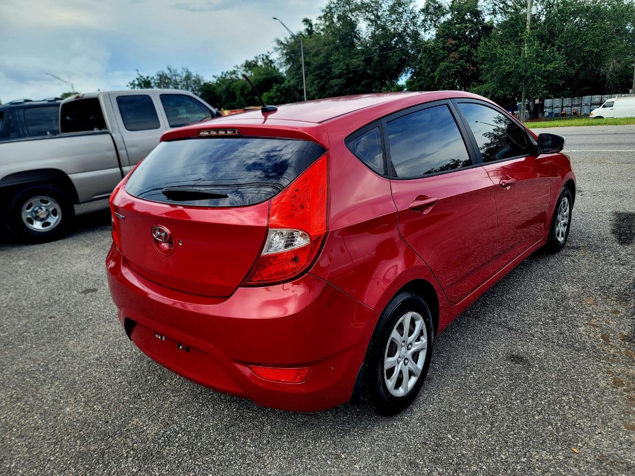 Hyundai Accent GS 5-Door 2013
