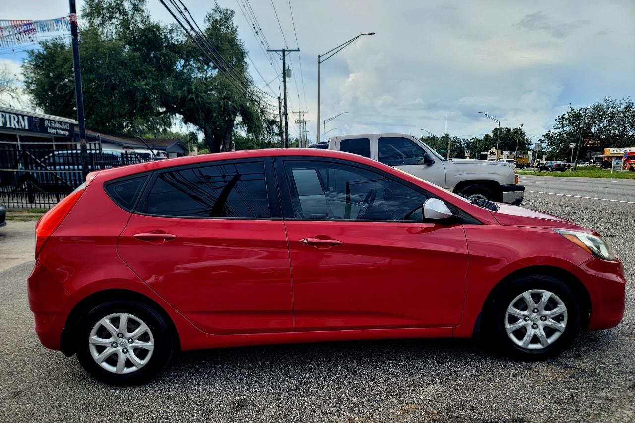 Hyundai Accent GS 5-Door 2013