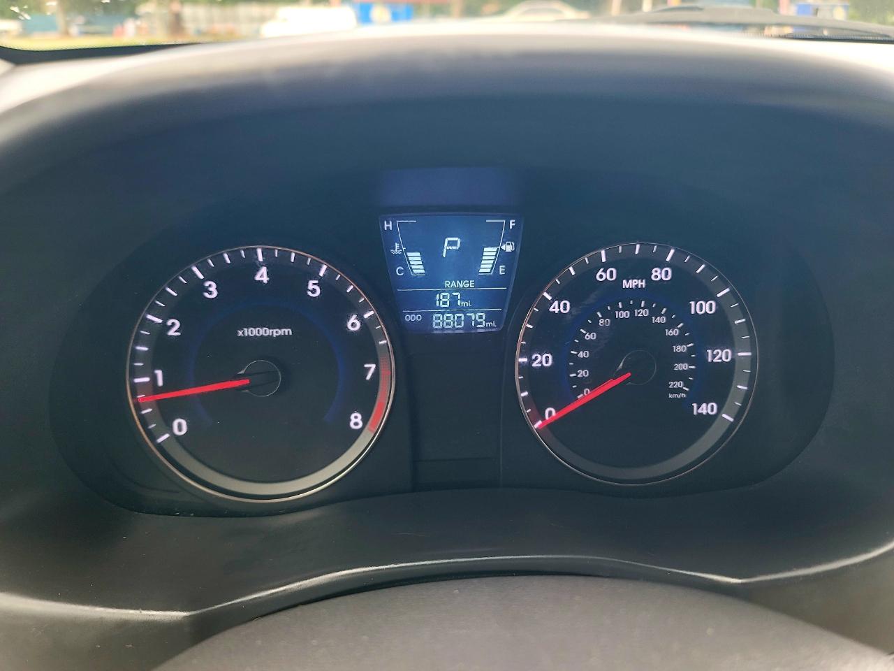 Hyundai Accent GS 5-Door 2013
