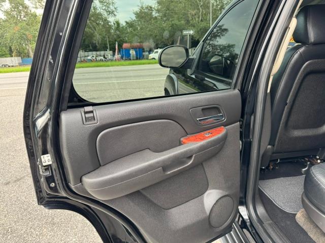 Chevrolet Tahoe LT1 2WD 2009
