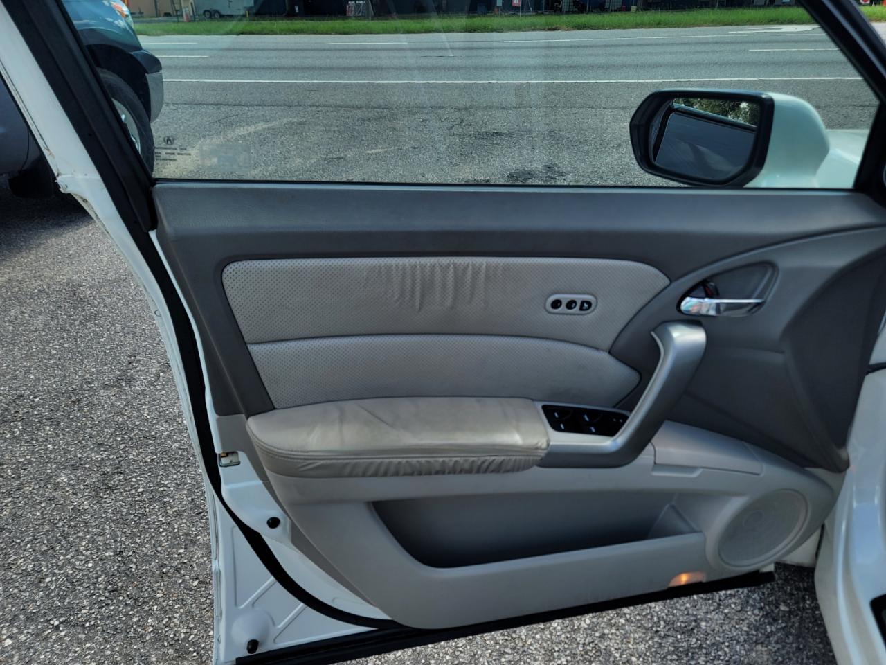Acura RDX 5-Spd AT with Technology Package 2010