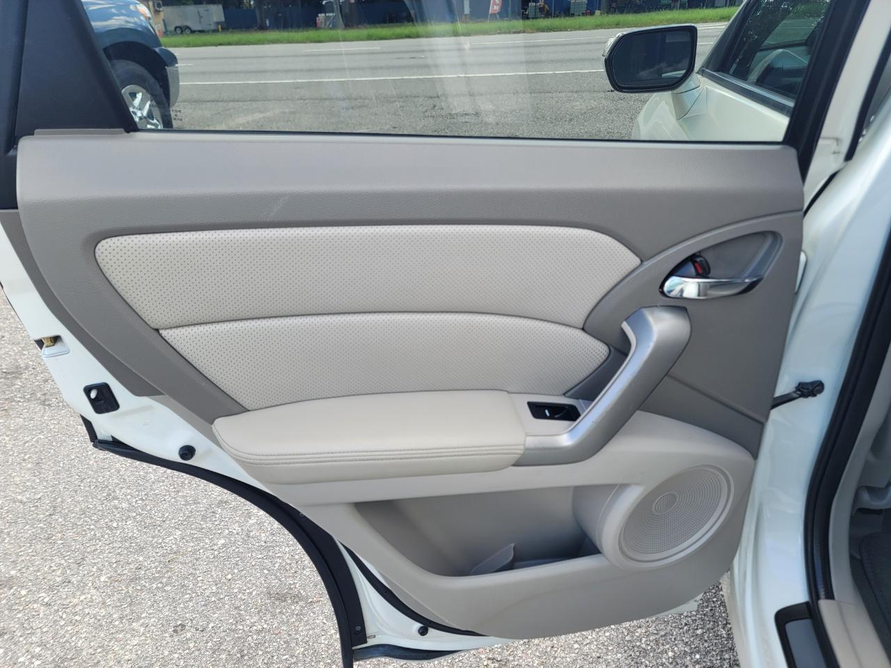 Acura RDX 5-Spd AT with Technology Package 2010