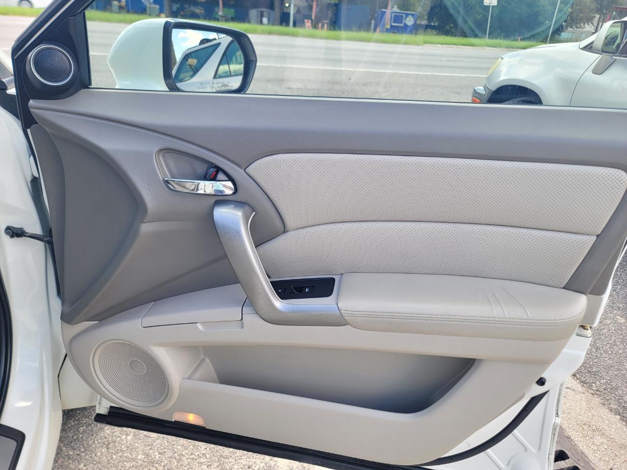 Acura RDX 5-Spd AT with Technology Package 2010