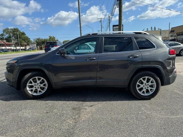 Jeep Cherokee Latitude 4WD 2015