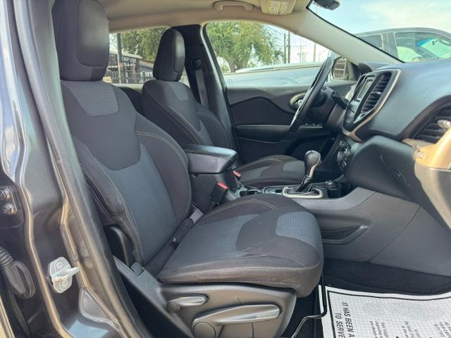 Jeep Cherokee Latitude 4WD 2015