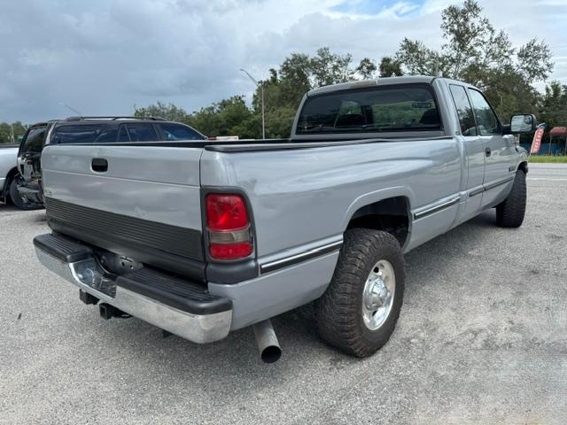 Dodge Ram 2500 Quad Cab Short Bed 2WD 2001