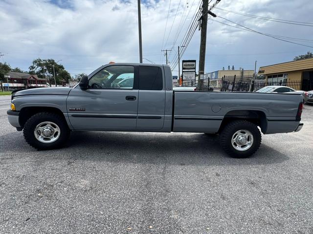 Dodge Ram 2500 Quad Cab Short Bed 2WD 2001