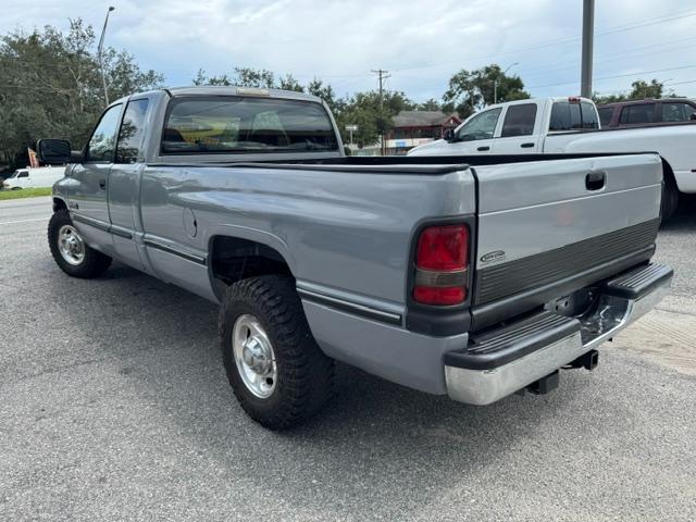 Dodge Ram 2500 Quad Cab Short Bed 2WD 2001
