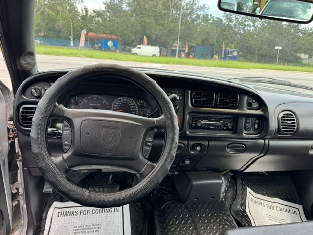 Dodge Ram 2500 Quad Cab Short Bed 2WD 2001