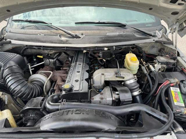 Dodge Ram 2500 Quad Cab Short Bed 2WD 2001