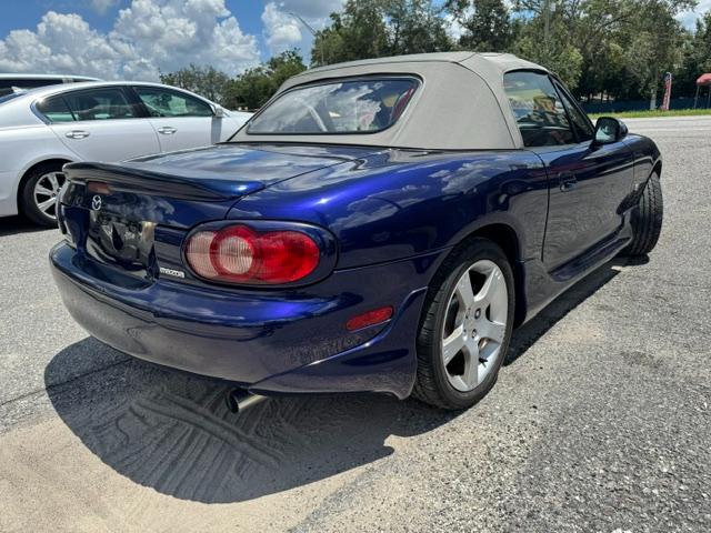 Mazda MX-5 Miata Base 2003