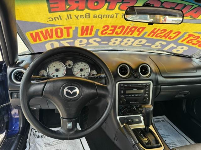 Mazda MX-5 Miata Base 2003