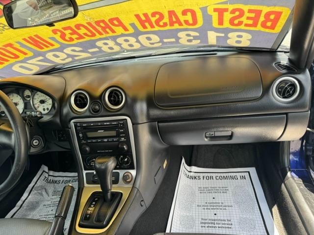 Mazda MX-5 Miata Base 2003