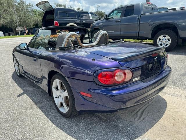 Mazda MX-5 Miata Base 2003