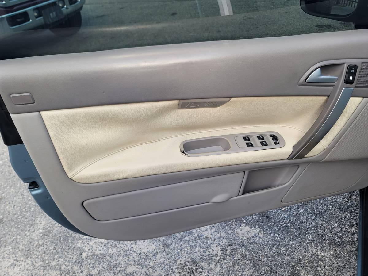 Volvo C70 T5 2D Convertible 2011
