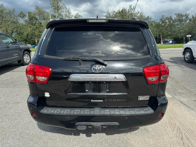 Toyota Sequoia Limited 4WD 2013