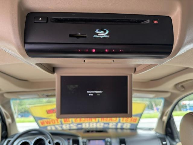 Toyota Sequoia Limited 4WD 2013
