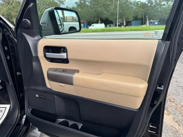Toyota Sequoia Limited 4WD 2013