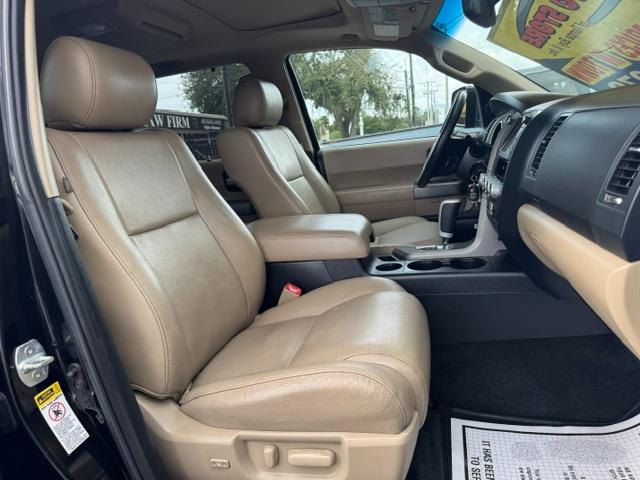 Toyota Sequoia Limited 4WD 2013