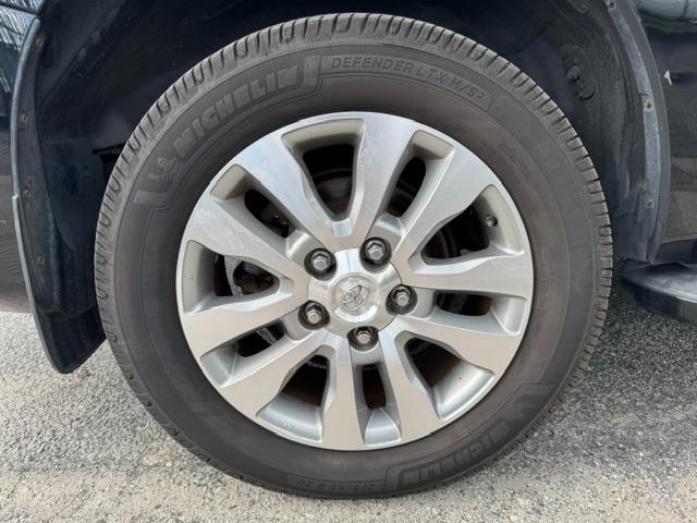 Toyota Sequoia Limited 4WD 2013