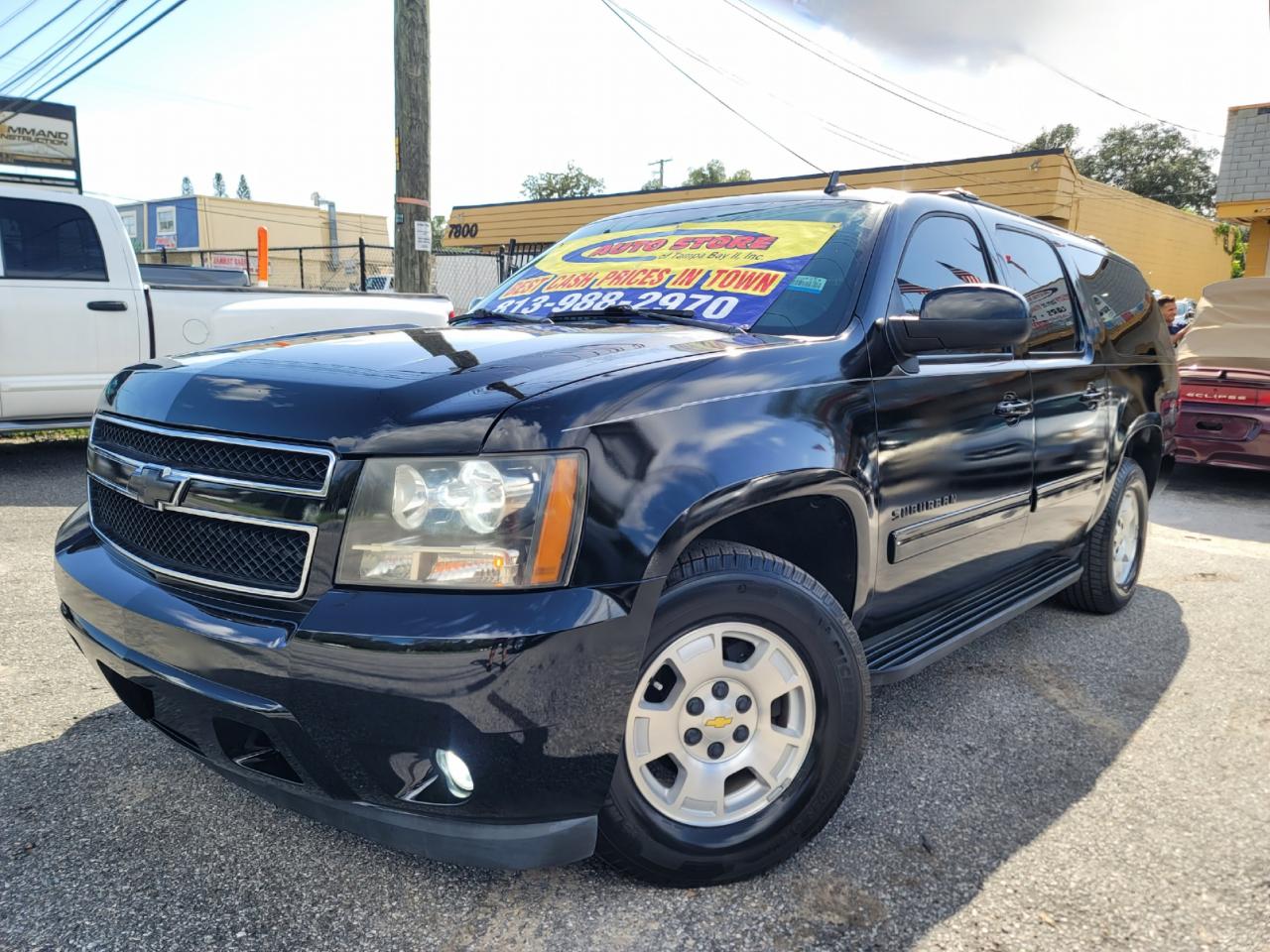 Chevrolet Suburban LT 2WD 2011
