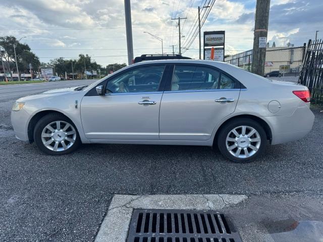 Lincoln MKZ FWD 2010