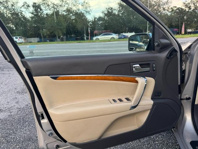 Lincoln MKZ FWD 2010