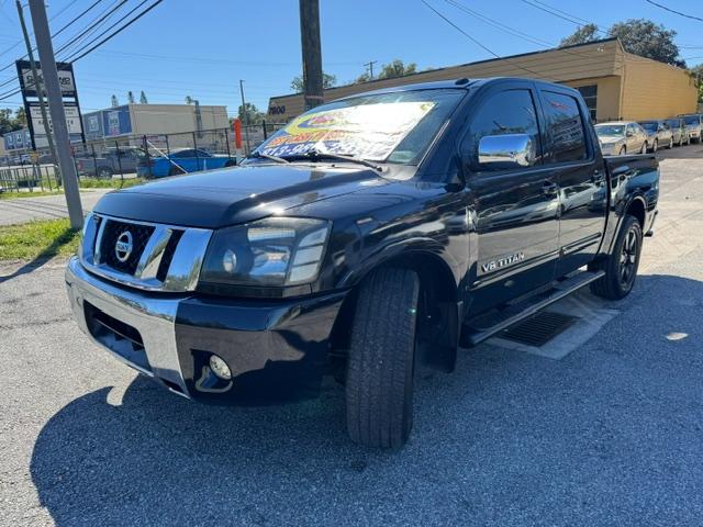 Nissan Titan SL Crew Cab 2WD 2012