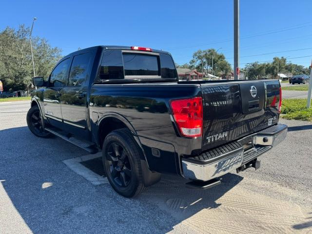 Nissan Titan SL Crew Cab 2WD 2012