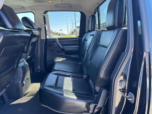 Nissan Titan SL Crew Cab 2WD 2012