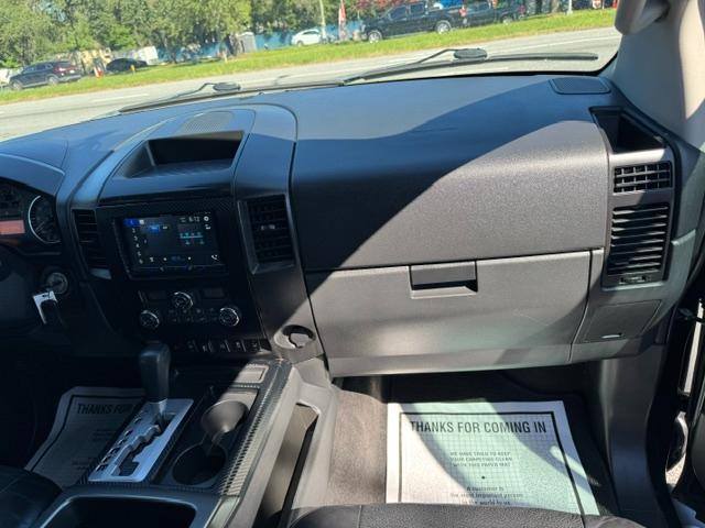 Nissan Titan SL Crew Cab 2WD 2012
