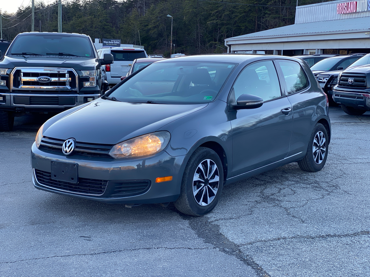 Volkswagen Golf 2.5L 2-Door PZEV 2010