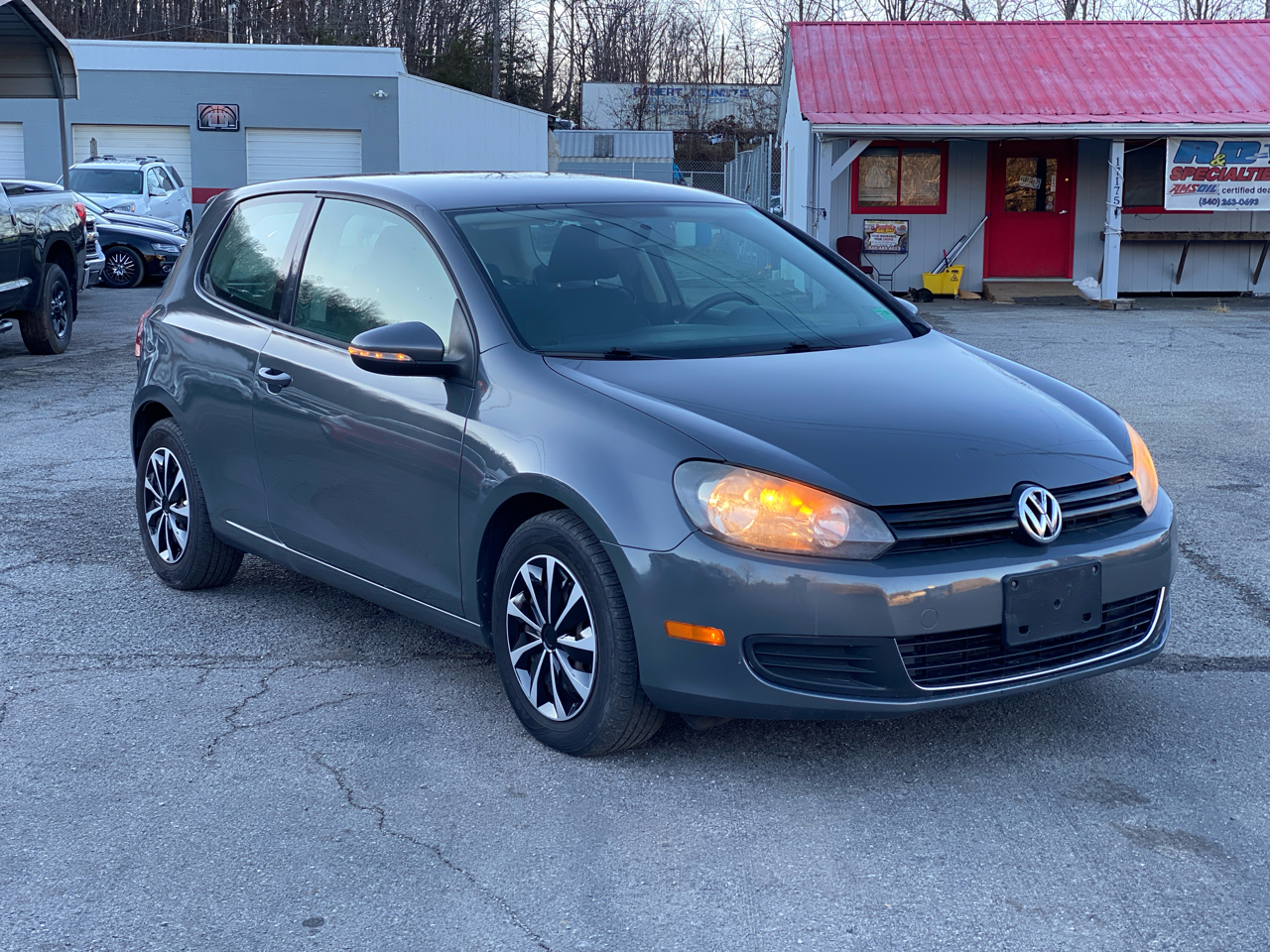 Volkswagen Golf 2.5L 2-Door PZEV 2010