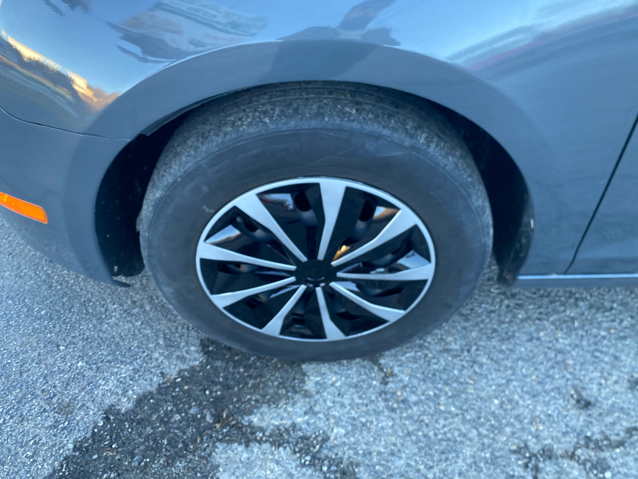 Volkswagen Golf 2.5L 2-Door PZEV 2010