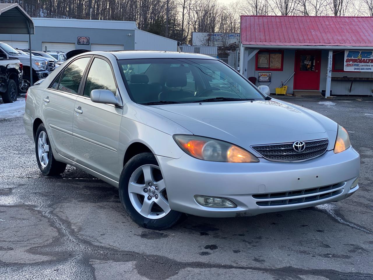 Toyota Camry XLE 4D Sedan 2002