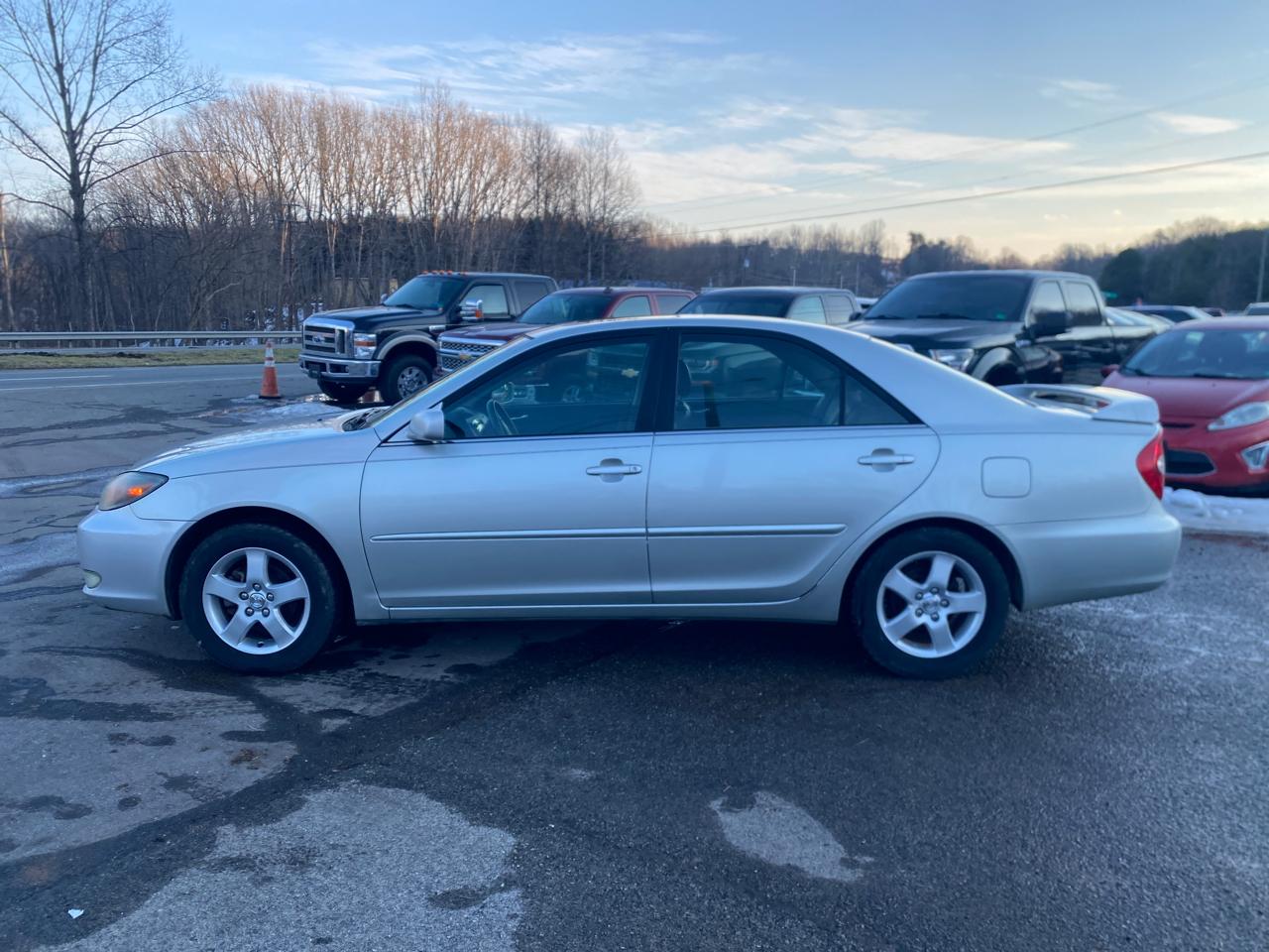 Toyota Camry XLE 4D Sedan 2002