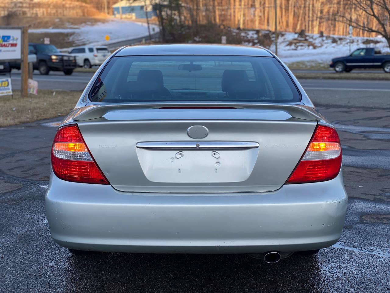 Toyota Camry XLE 4D Sedan 2002