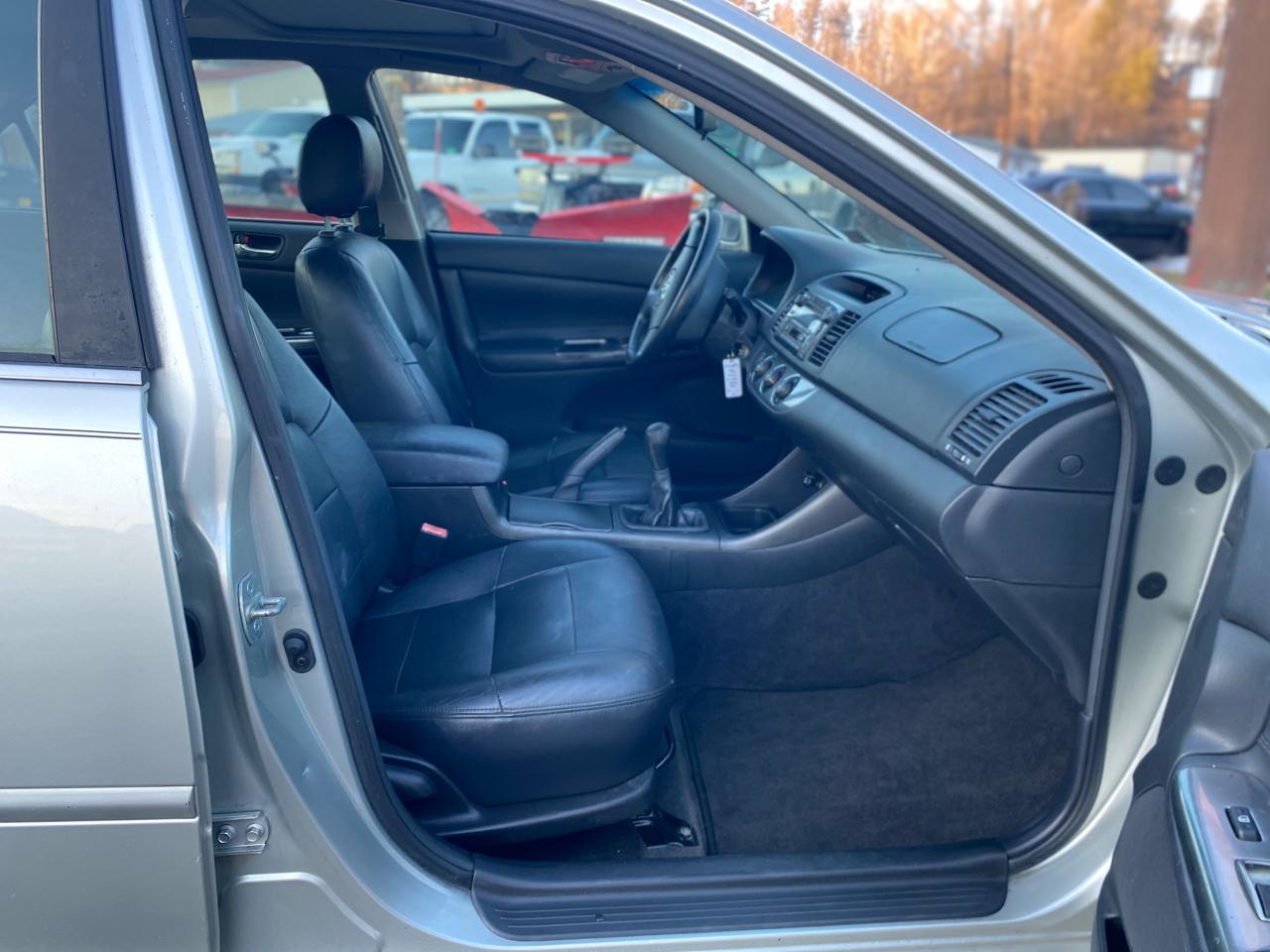 Toyota Camry XLE 4D Sedan 2002