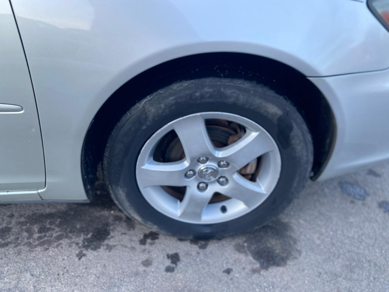 Toyota Camry XLE 4D Sedan 2002