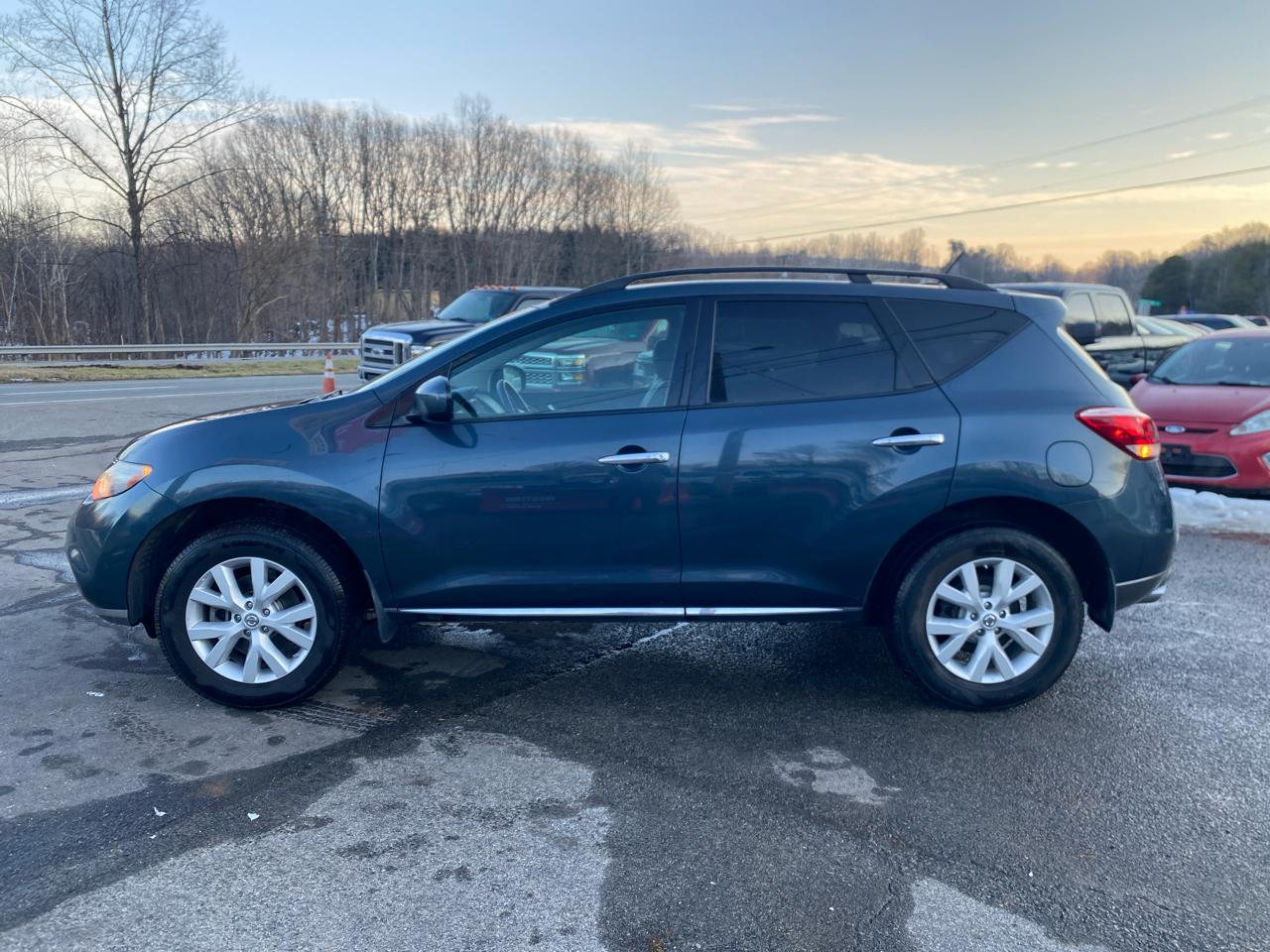 Nissan Murano S AWD 2011