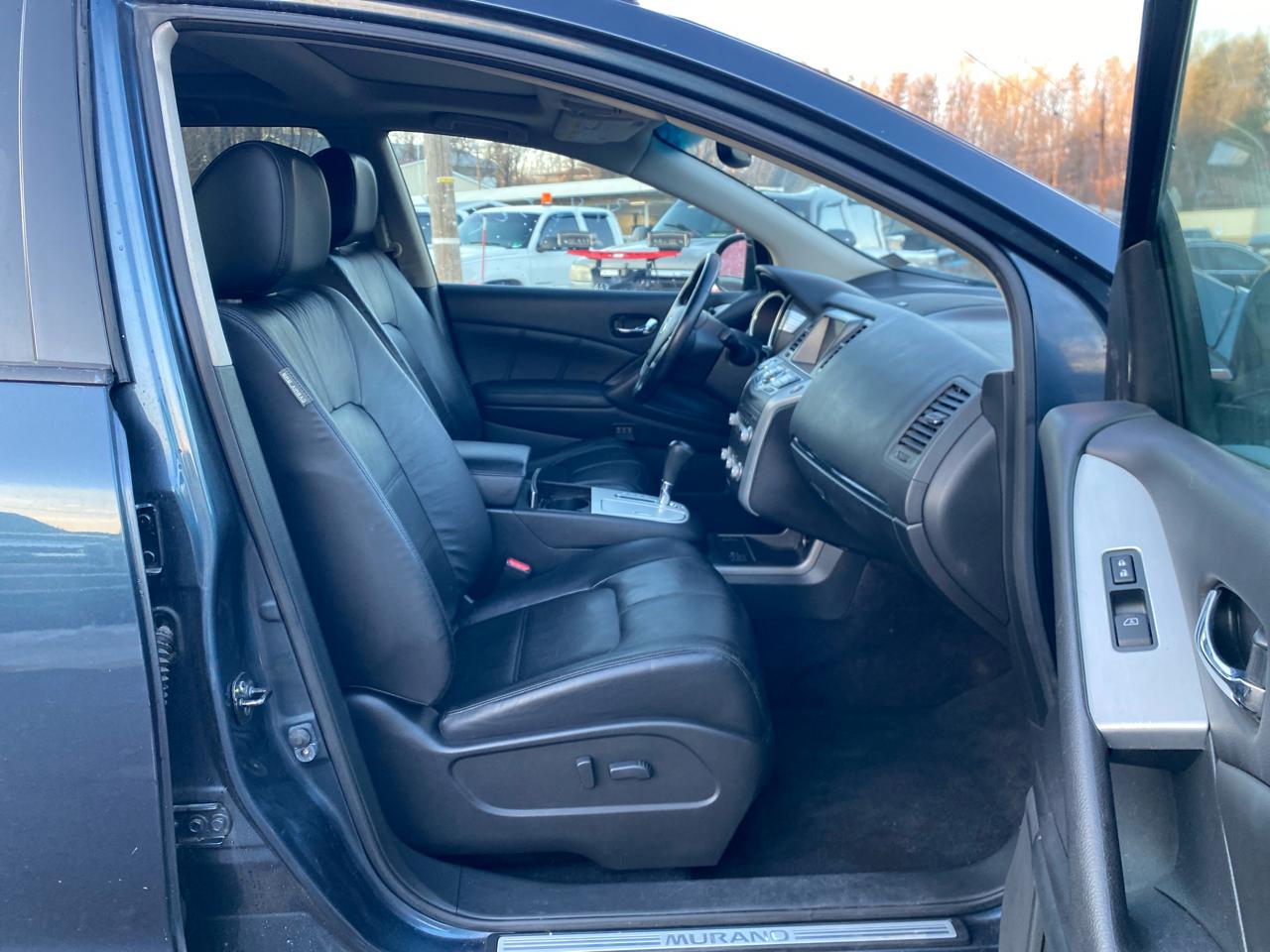 Nissan Murano S AWD 2011