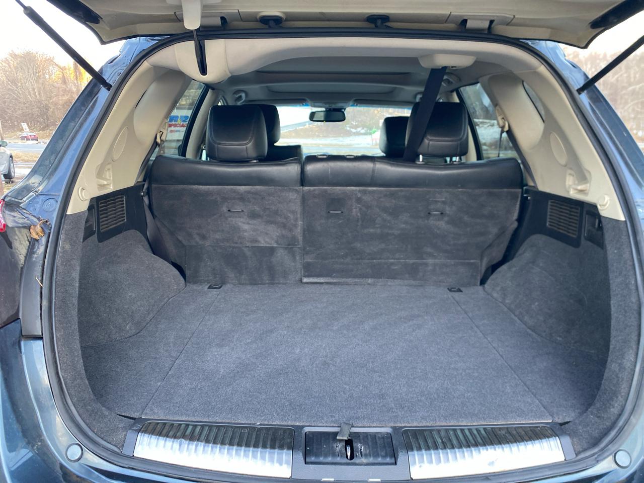 Nissan Murano S AWD 2011